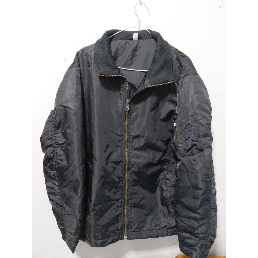 Jaket bomber uniqlo