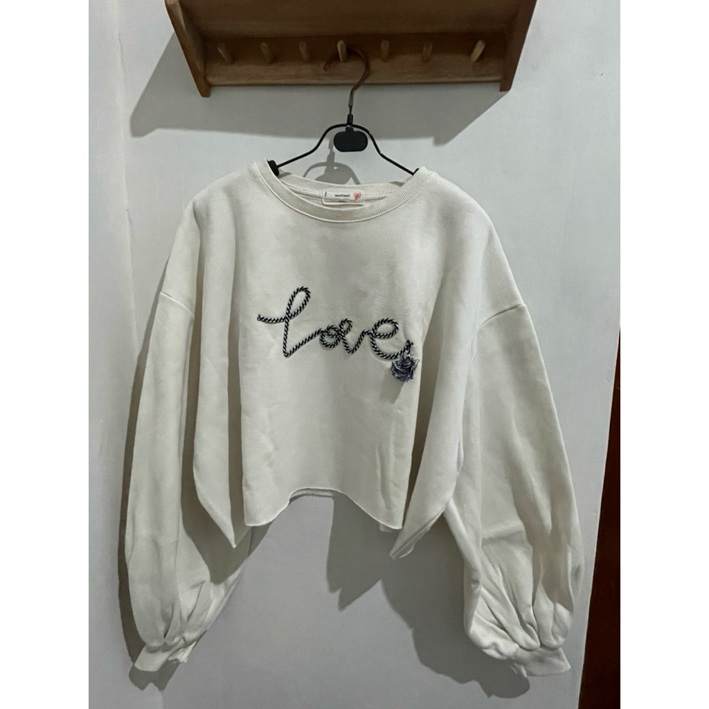 crew neck