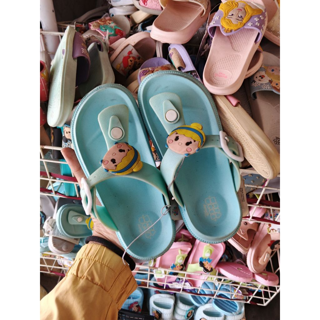 sandal anak Disney TSUM TSUM riject kotor