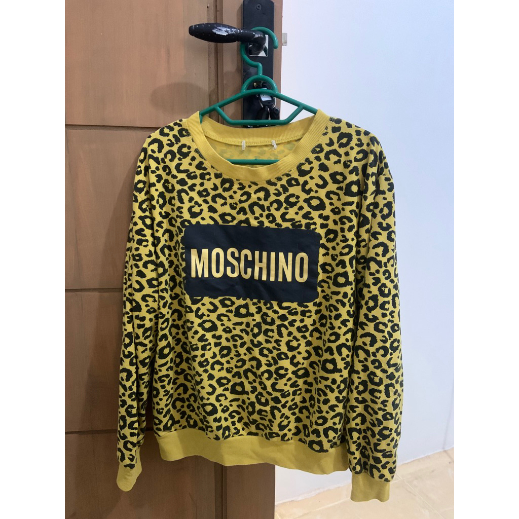 Baju preloved motif macan