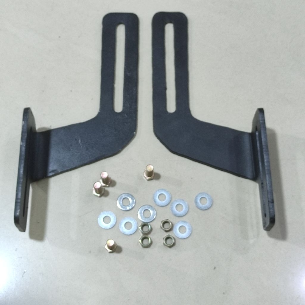 Breket towing belakang dudukan towing mobil Toyota Fortuner 2016-2022