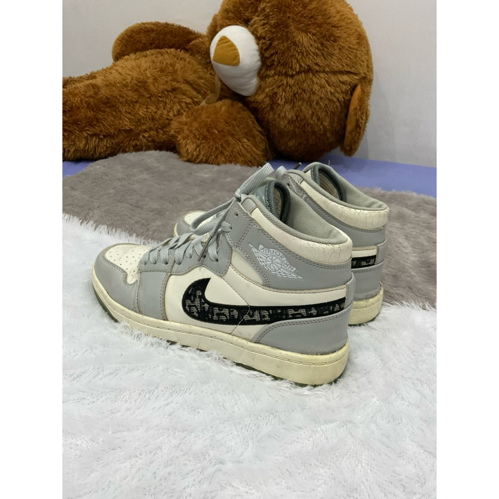 PRELOVED | Sneakers High Cut Grey White Premium Style – Inspired by AJ x Dior