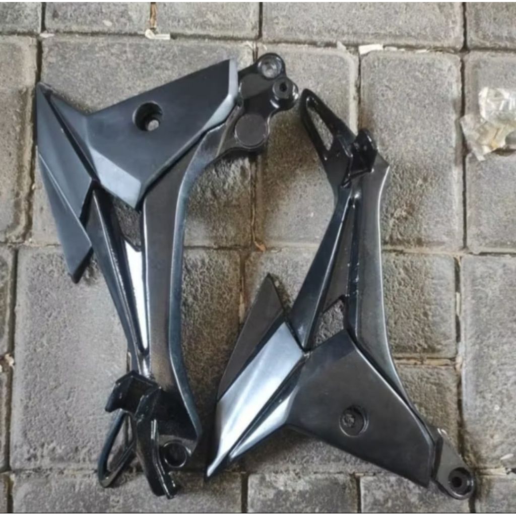 BOSTEP DUDUKAN FOOTSTEP BELAKNG SUPRA X 125 NEW FI 2014 SET KANAN KIRI