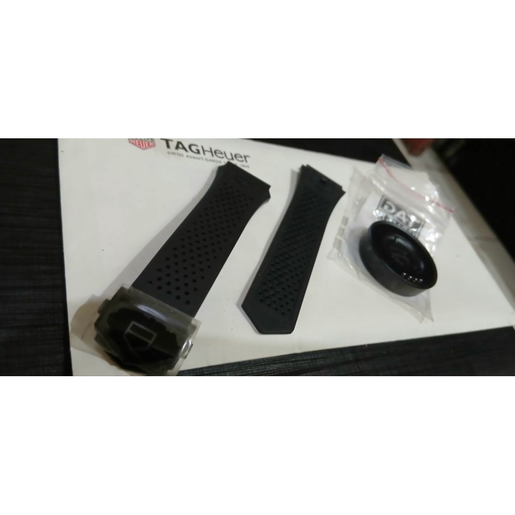 Black Rubber Strap Tag Heuer Connected Calibre E3 45mm Porsche Edition + Charger