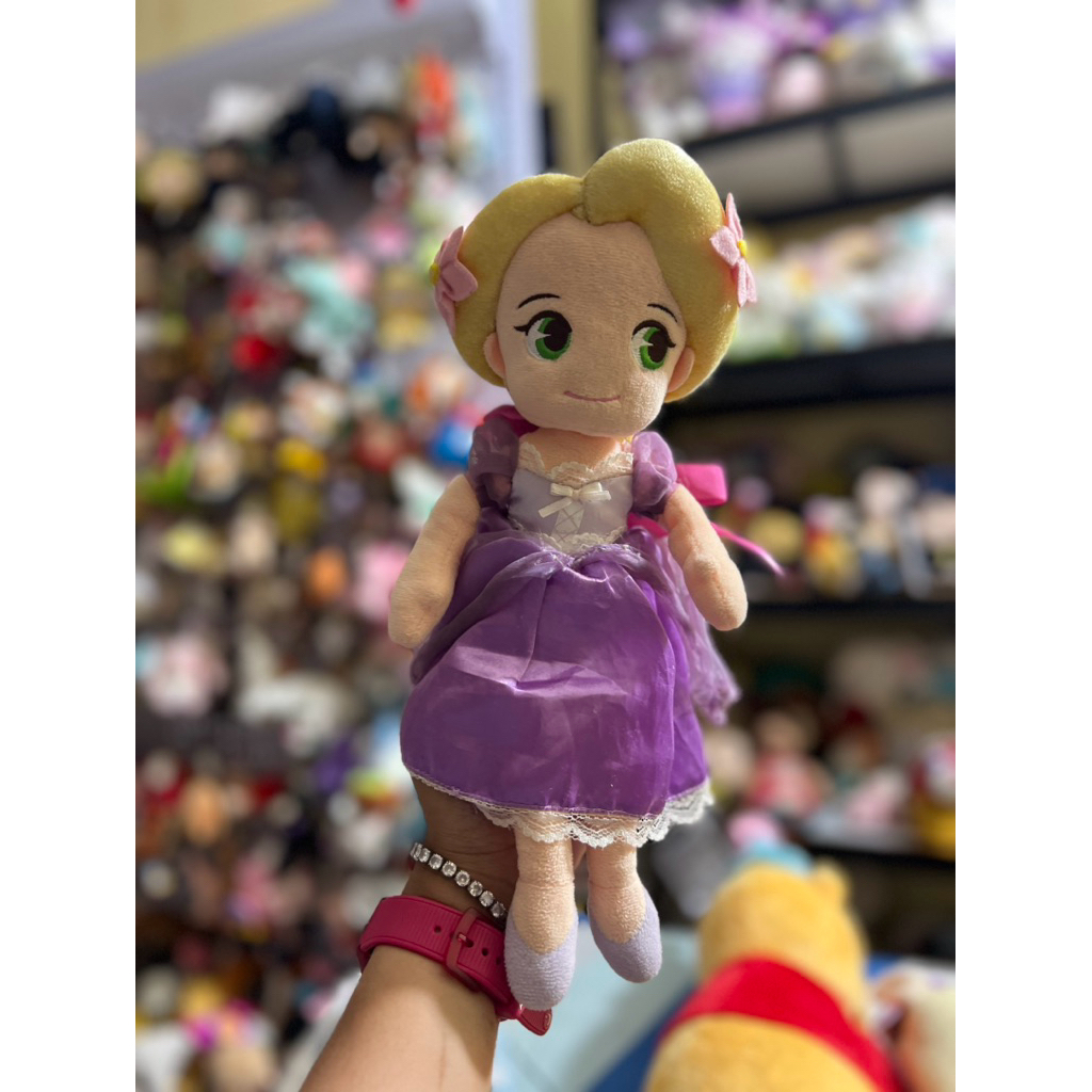 boneka rapunzel