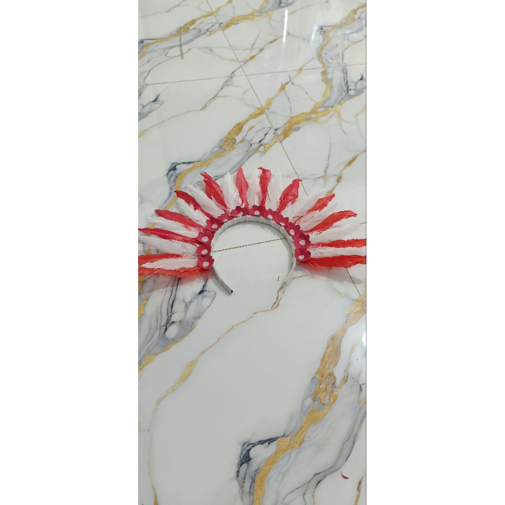 BULU AYAM MERAH PUTIH KARNAVAL