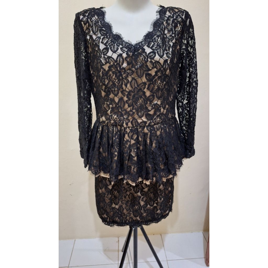 PRELOVED SETELAN BROKAT BAJU DAN ROK