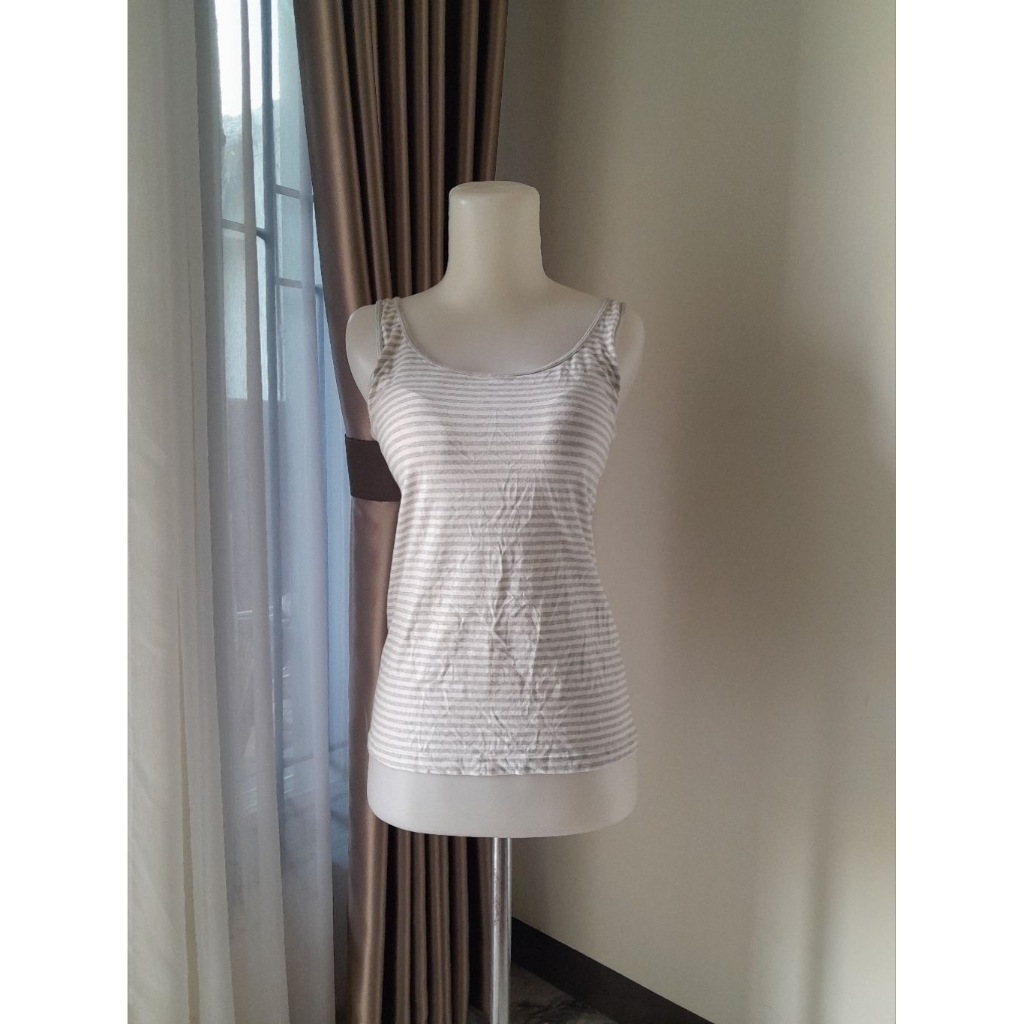 UNIQLO Tanktop Cup Bra Salur, Uniqlo Tanktop Bra Salu