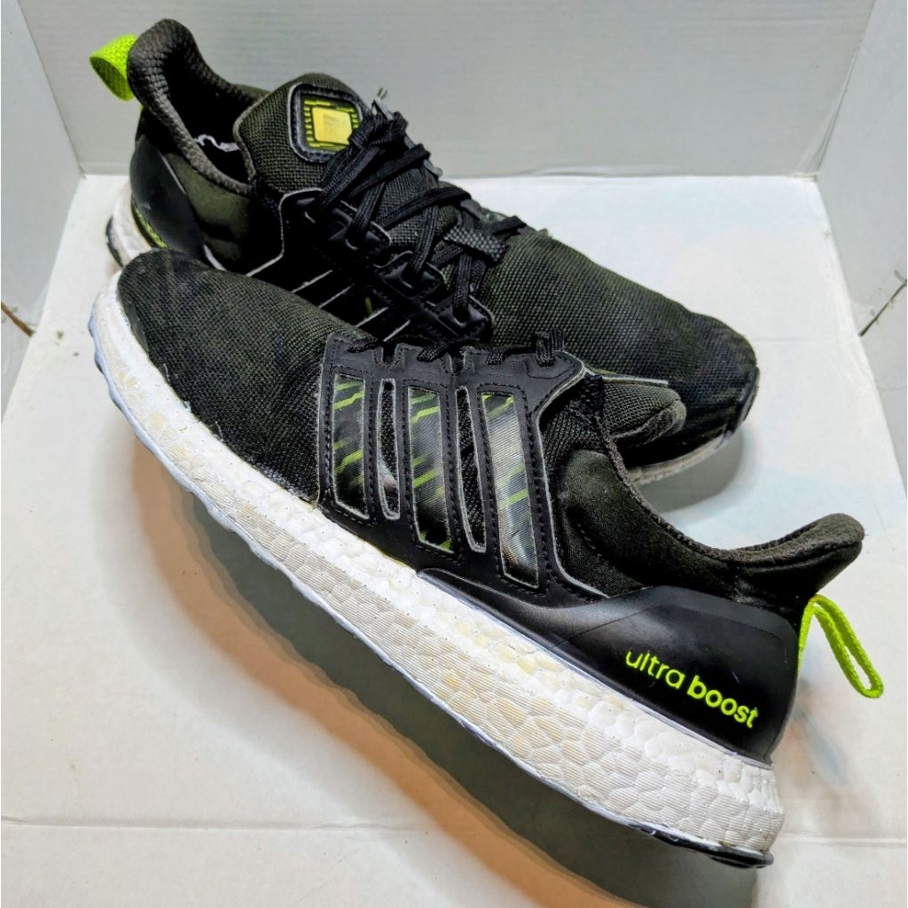 Sepatu Adidas Ultraboost DNA Guard Original Second Preloved