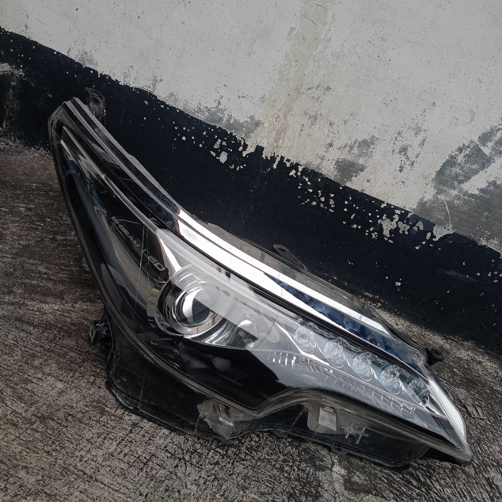 Headlamp Fortuner Vrz Led Trd / lampu depan fortuner vrz led trd 2017 2018 2019 ori second