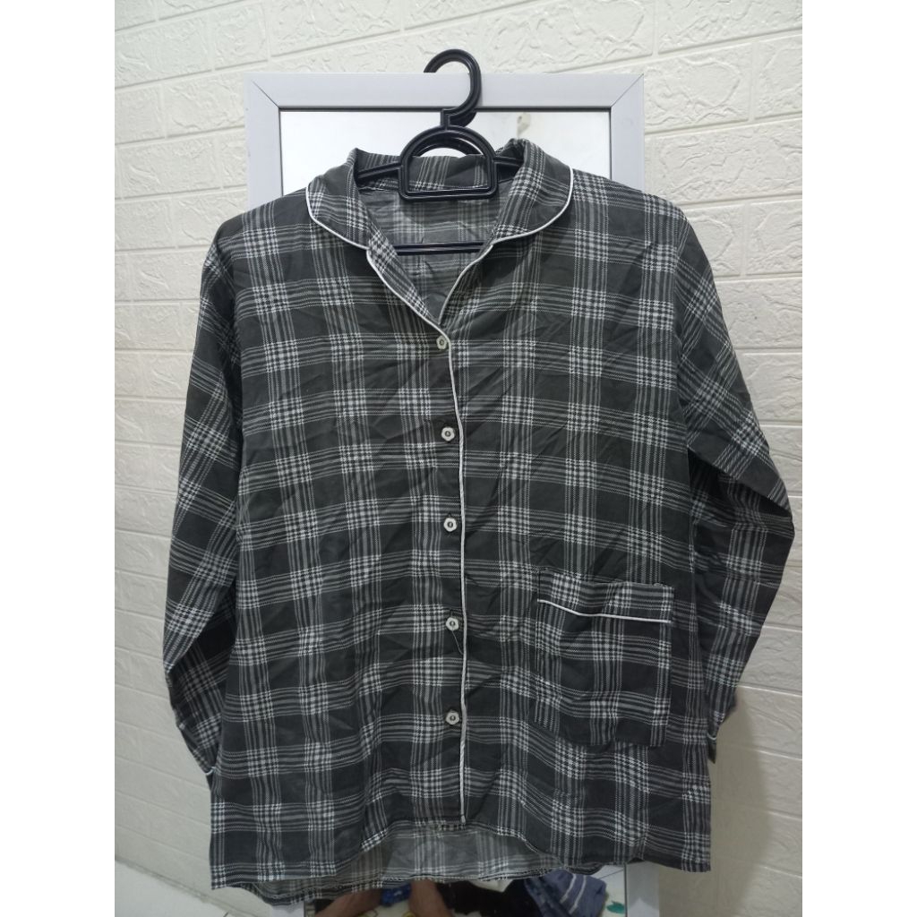 Preloved Atasan piyama pria piyama wanita grey