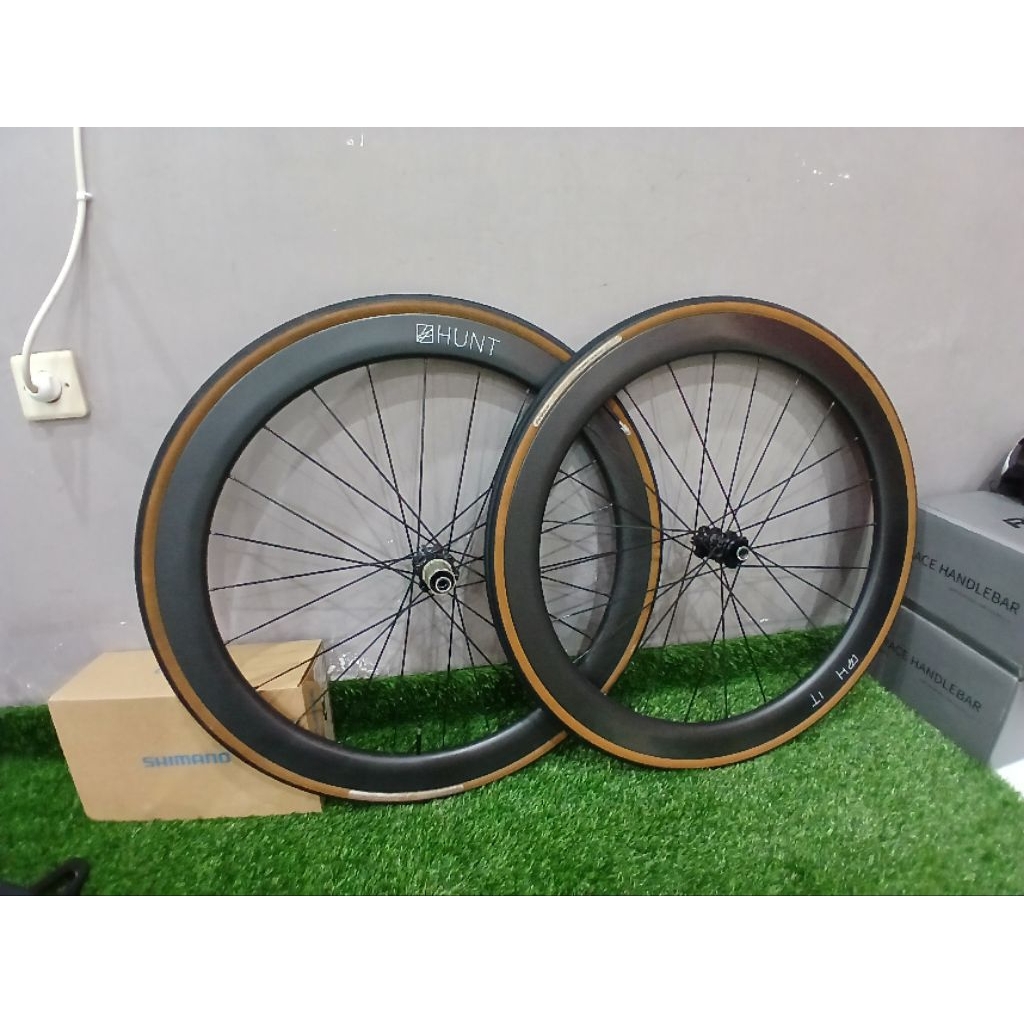 WHEELSET ROADBIKE RUJIXU AER0 SPOKE 50MM DISCBRAKE CARBON SECOND LOW KM DECAL HUNT