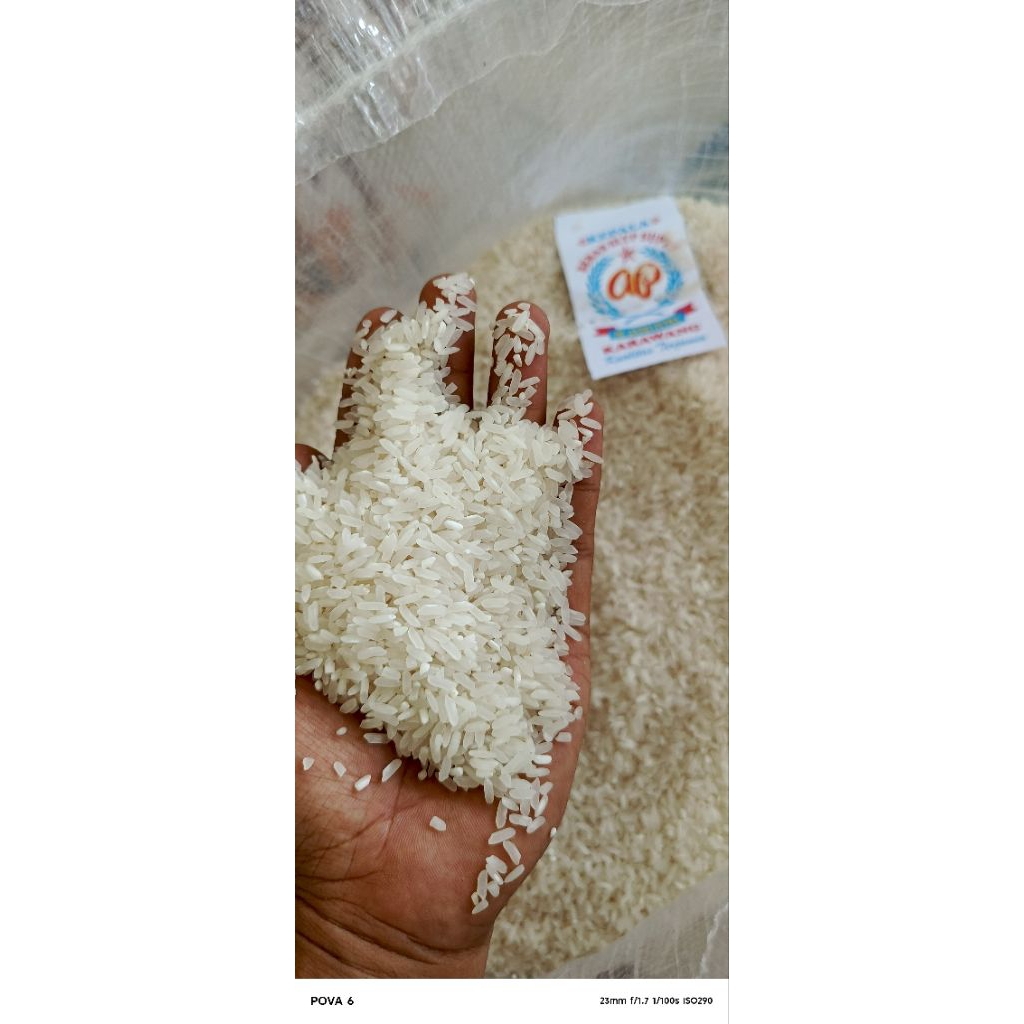 Beras super karawang ir64 padi anyar perliter