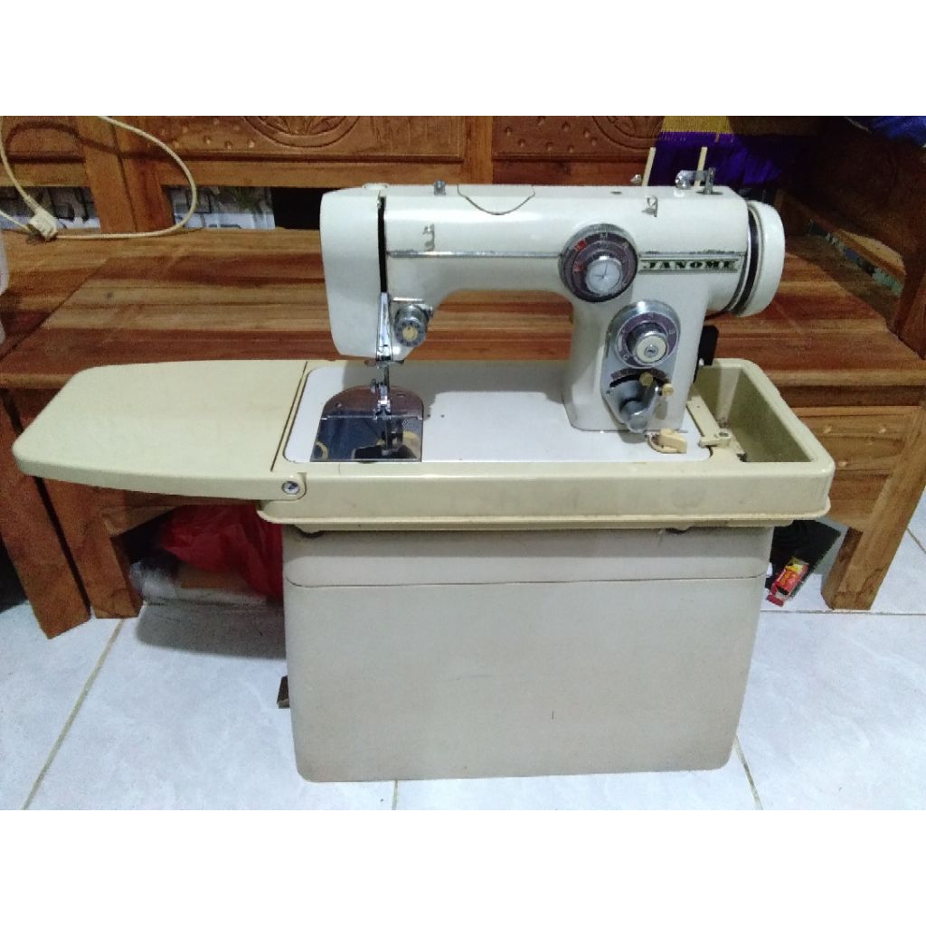 mesin jahit janome