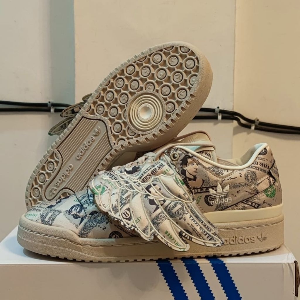 Sepatu Adidas Jeremy Scott forum money low