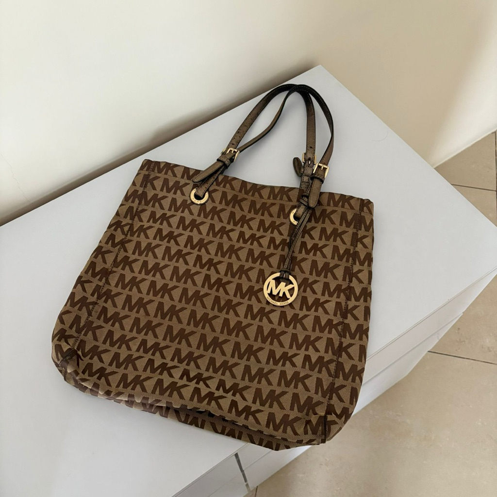 (preloved) michael kors monogram tote bag