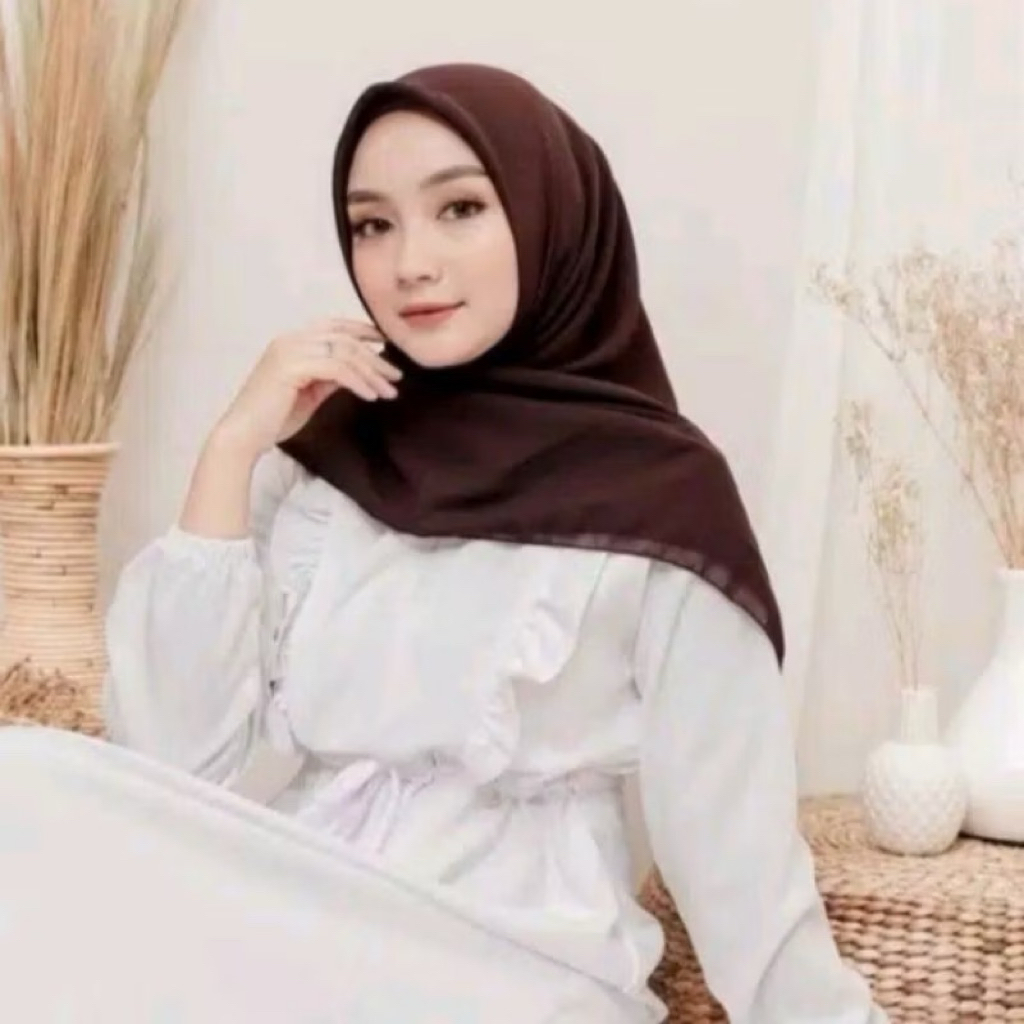 Hijab Segiempat Bella Square mahogany|| Segi Empat Bella Square warna mahogany Hijab Segiempat Bella