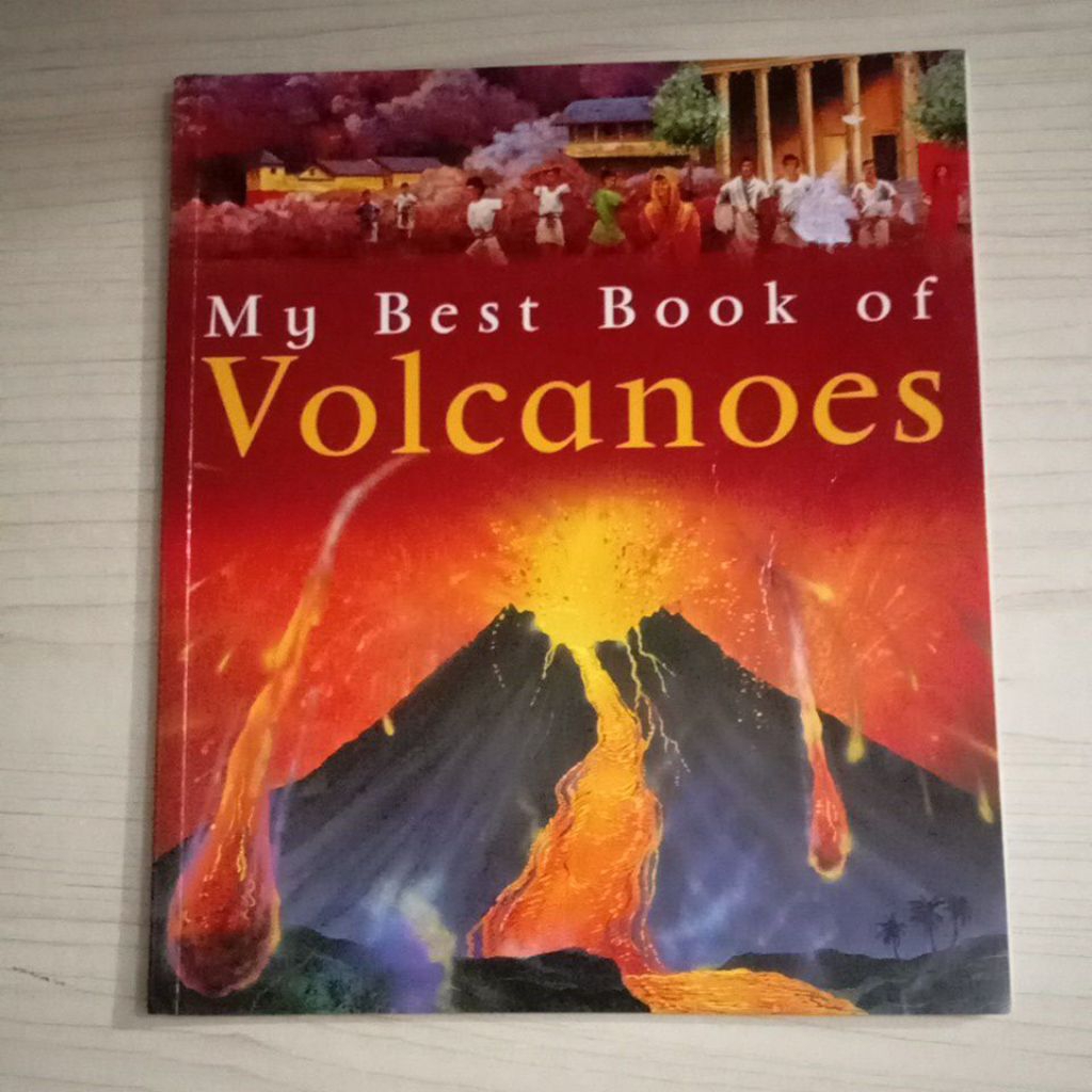 BUKU MY BEST BOOK OF VOLCANOES