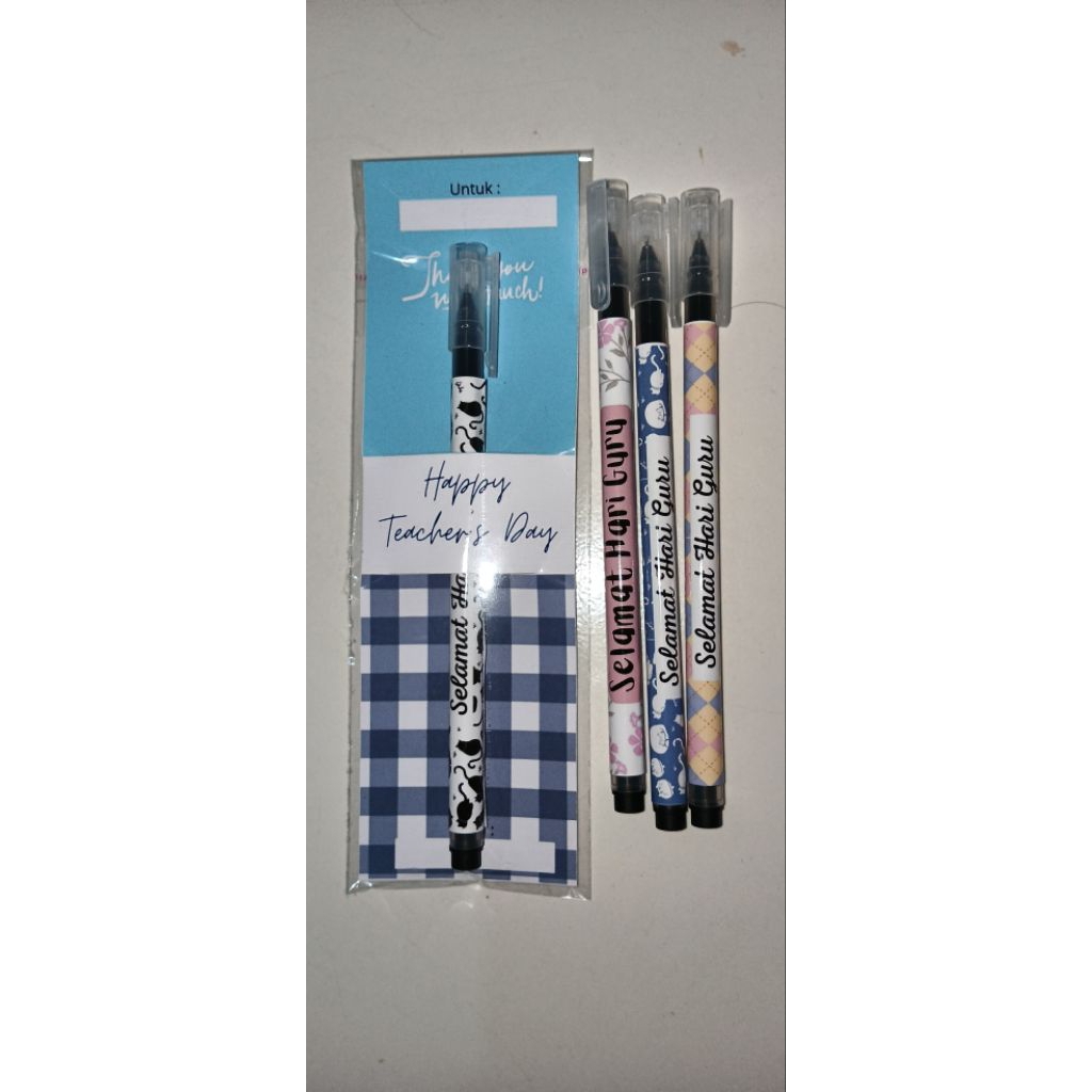 Hadiah Hari Guru (kartu ucapan+pena ucapan selamat hari guru+plastik)
