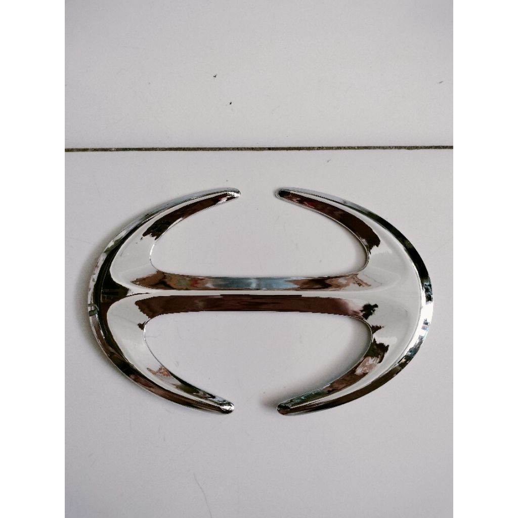 logo hino dutro emblem hino dutro lambang hino dutro