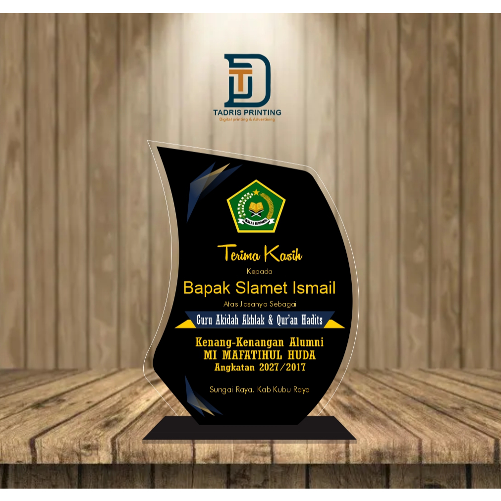 Plakat Akrilik, Plakat Akrilik Custom, Plakat PKL, Plakat Penghargaan, Plakat Cepat Murah