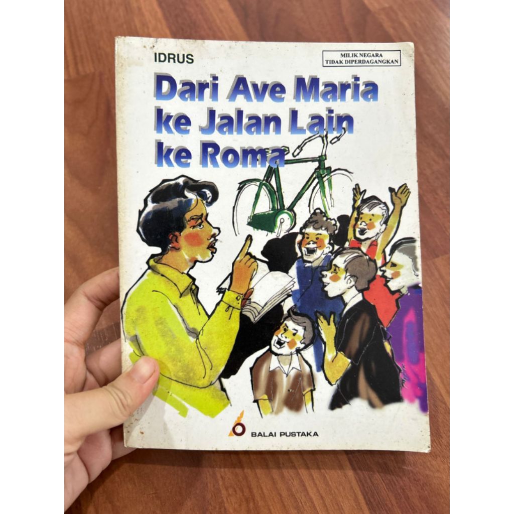 Buku Dari Ave Maria ke Jalan Lain ke Roma