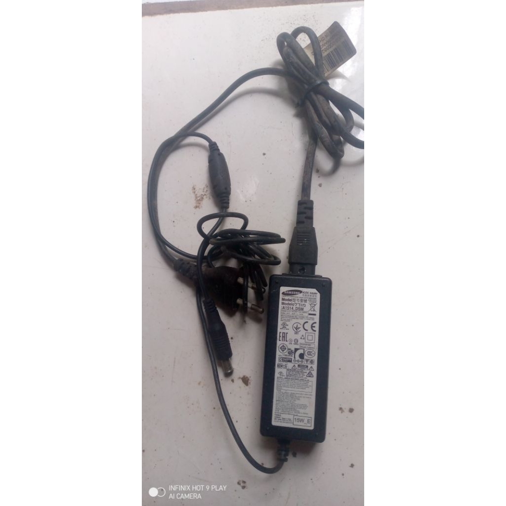adaptor monitor Samsung 19 inch 14 volt