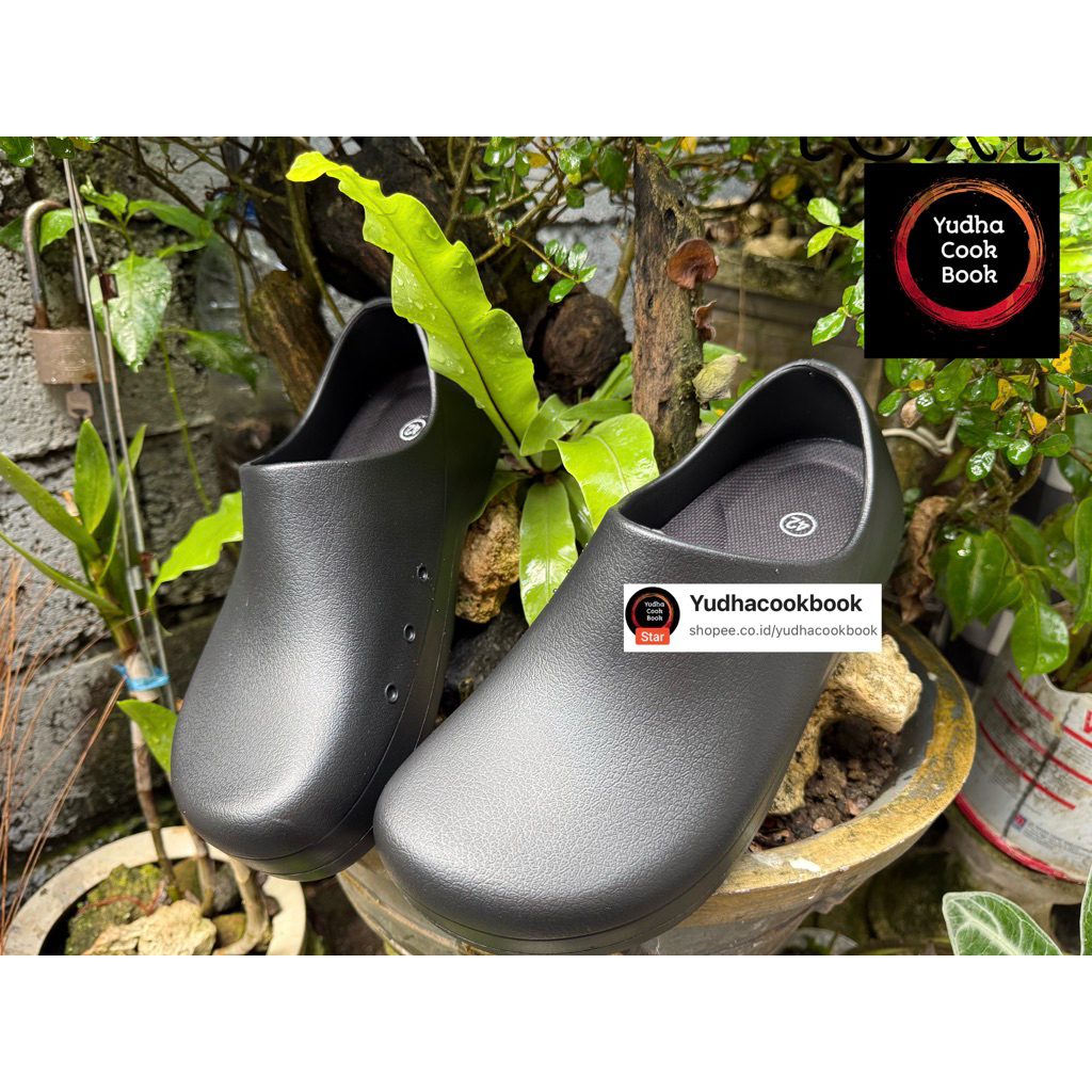Sepatu Kitchen Chef Shoes Safety Shoes Chef Clog Kitchen Shoes Kitchen Clog Yudhacookbook