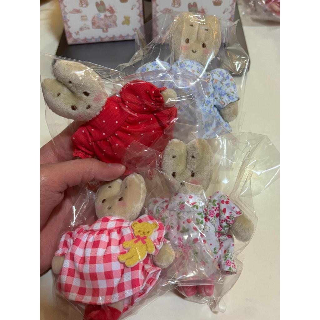 (READY) Sanrio Original Plush Brooch/pin maroon cream blind bag - assortment (bisa pilih)