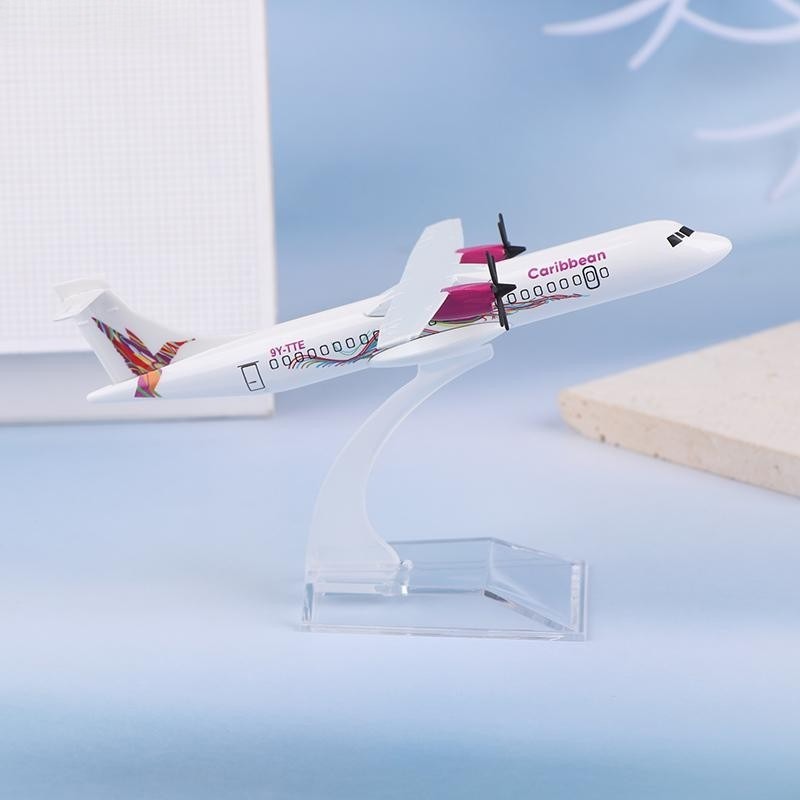 Miniatur Diecast pesawat caribbean Airlines ATR 72-600