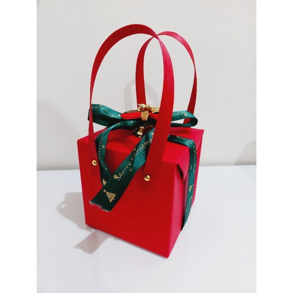 Box Jinjing Natal Merah Ukuran 10x10x10 Cm Kotak Hadiah Hampers Kado Natal Packaging