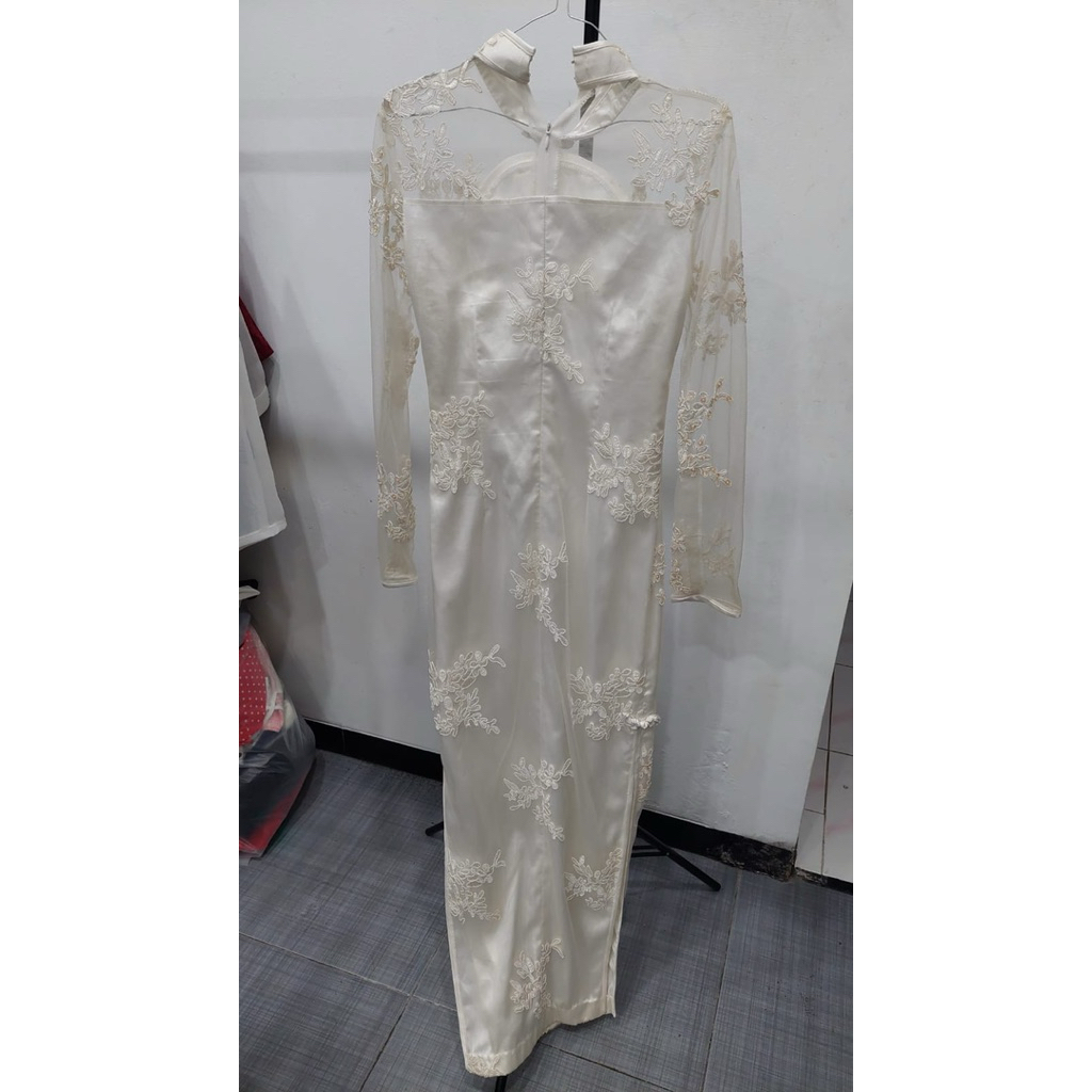 Dress cheongsam akad nikah broken white