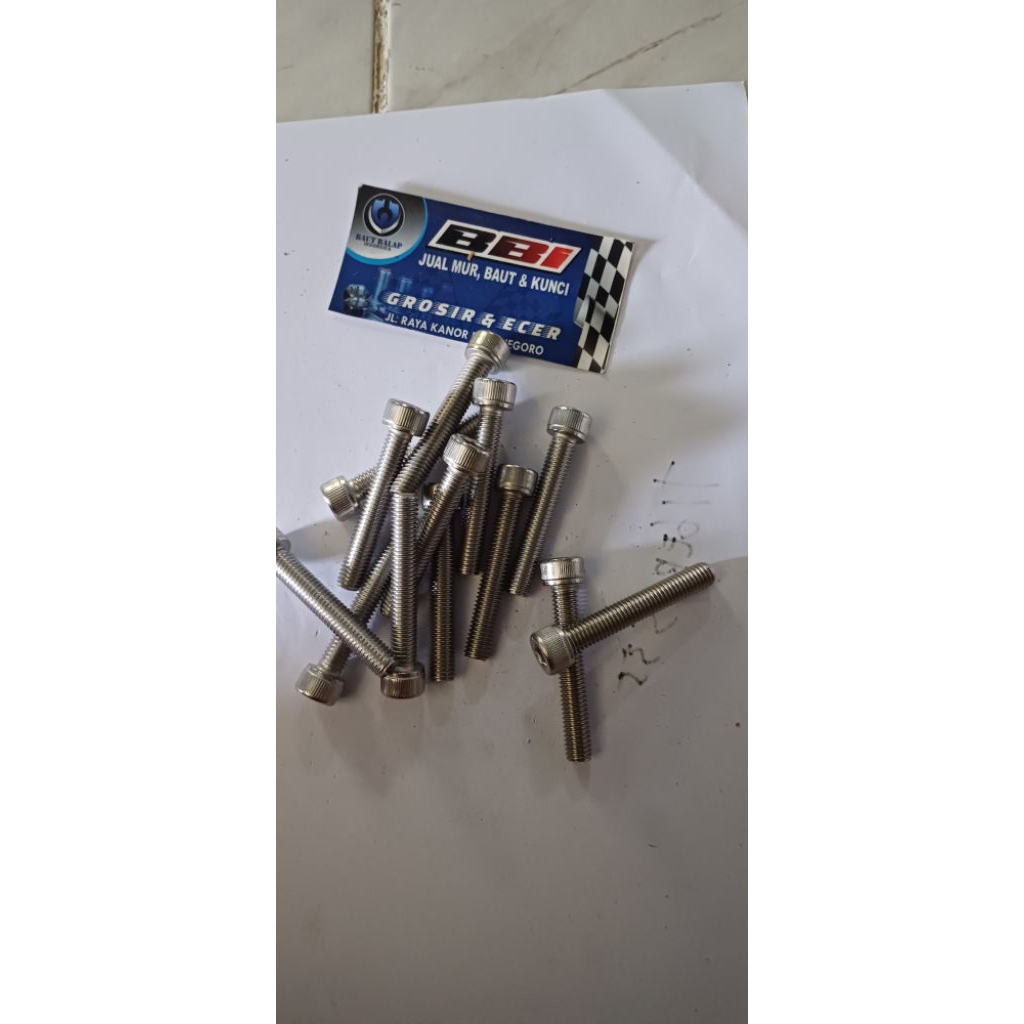 baut L stenliss 8x50 baut 12 panjang 5cm