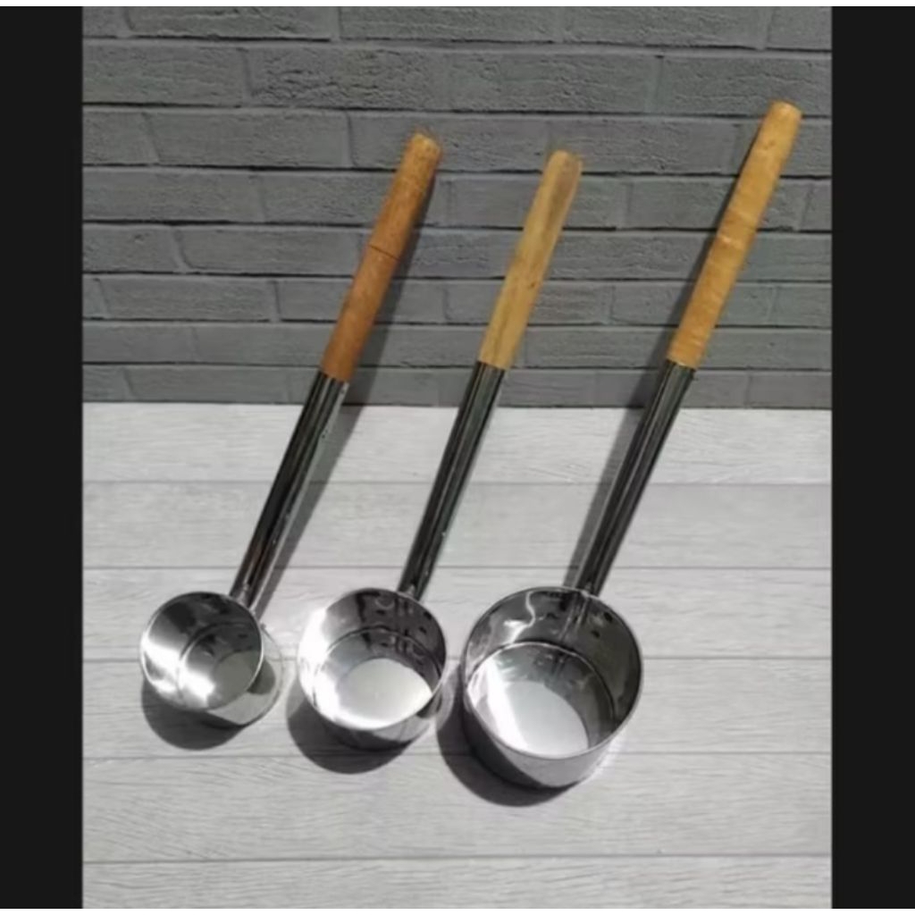Gayung Air Stainless Gagang Kayu / Irus Bajigur Gagang Panjang 40cm / Sendok Kuah Baso