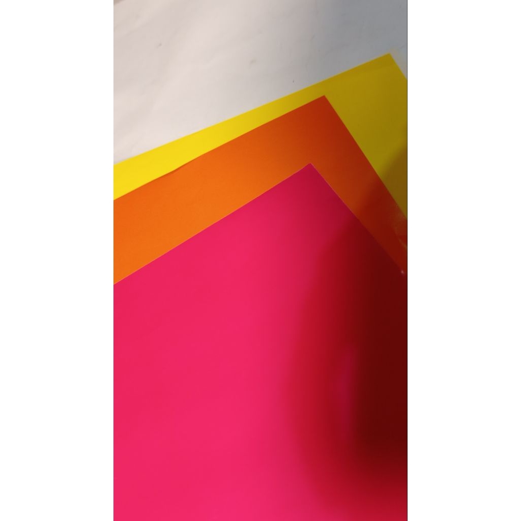 kertas sampul warna warni