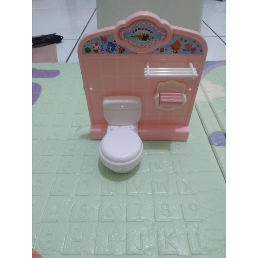 Miniatur Ruang Kamar Mandi Toilet WC MCK