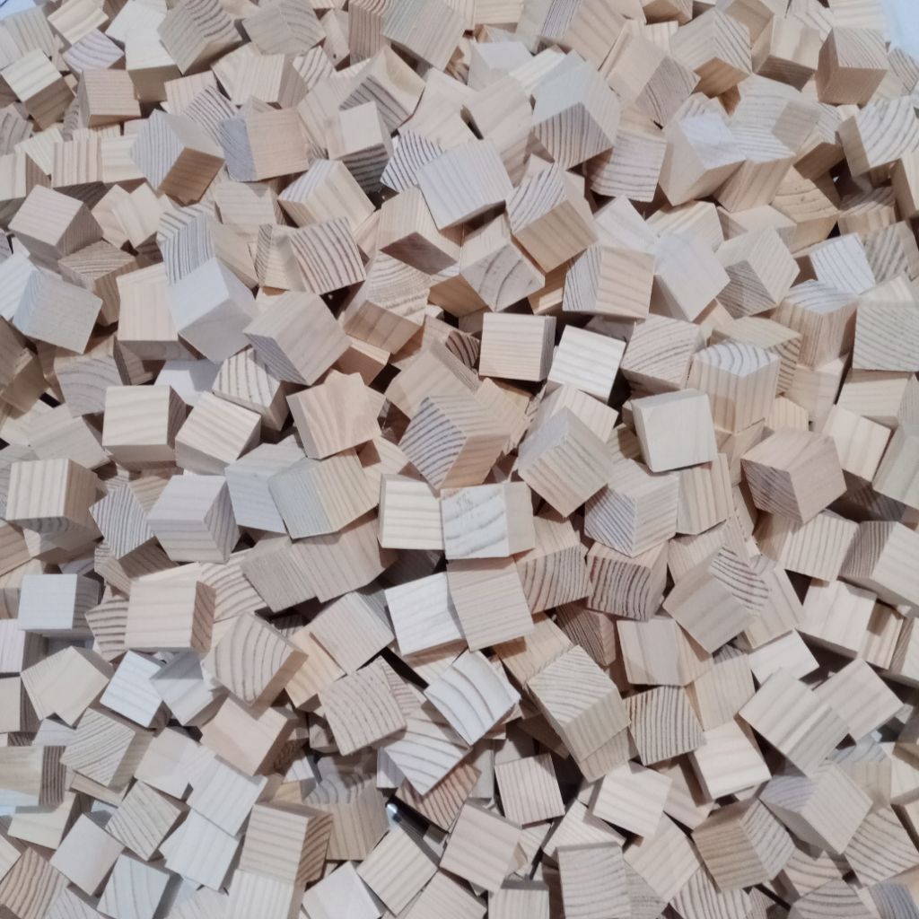 kubus kayu jati belanda