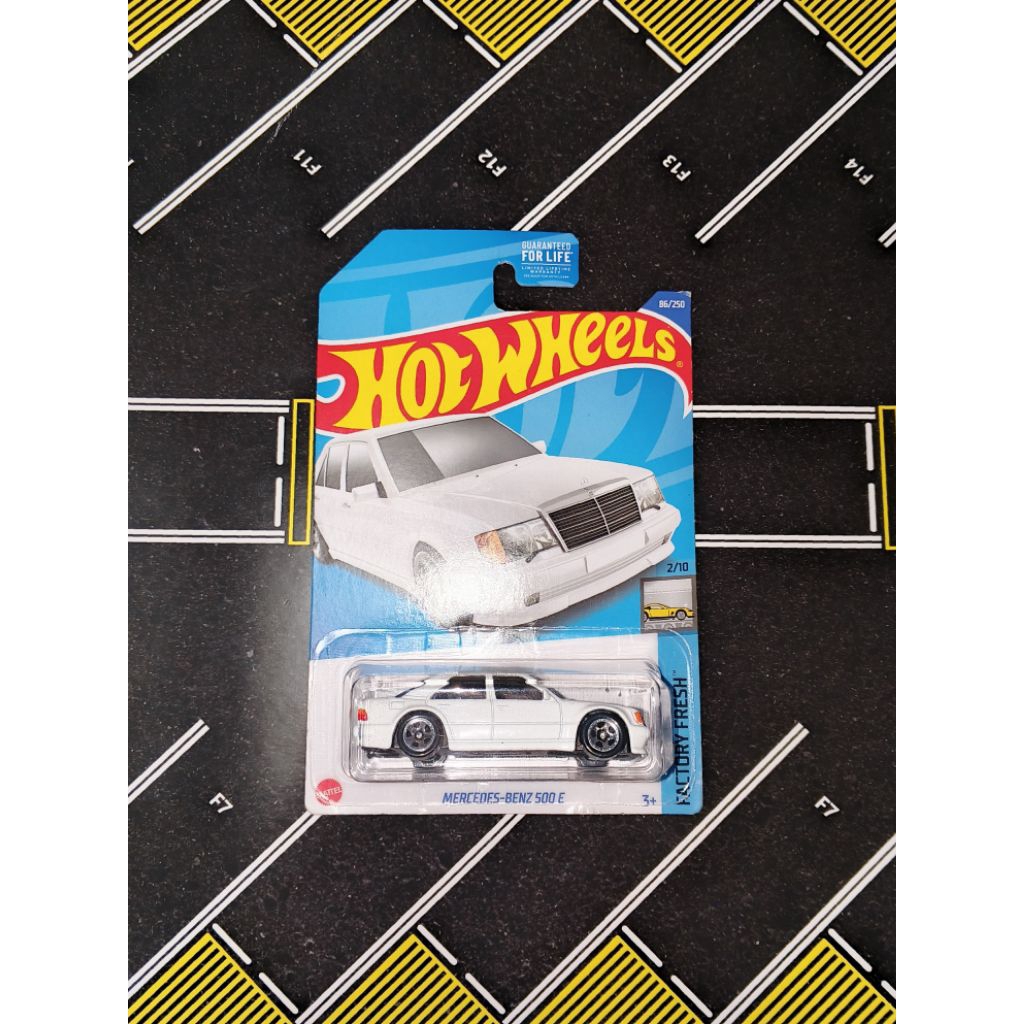 Hotwheels Mercedes-Benz 500 E | Putih