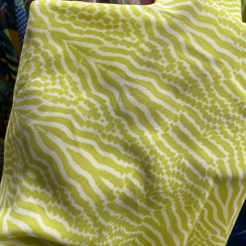 kain crepe crinkle motif bunga impor - kain crinkle luxury - kain crinkle korea - kain zara crepe lq