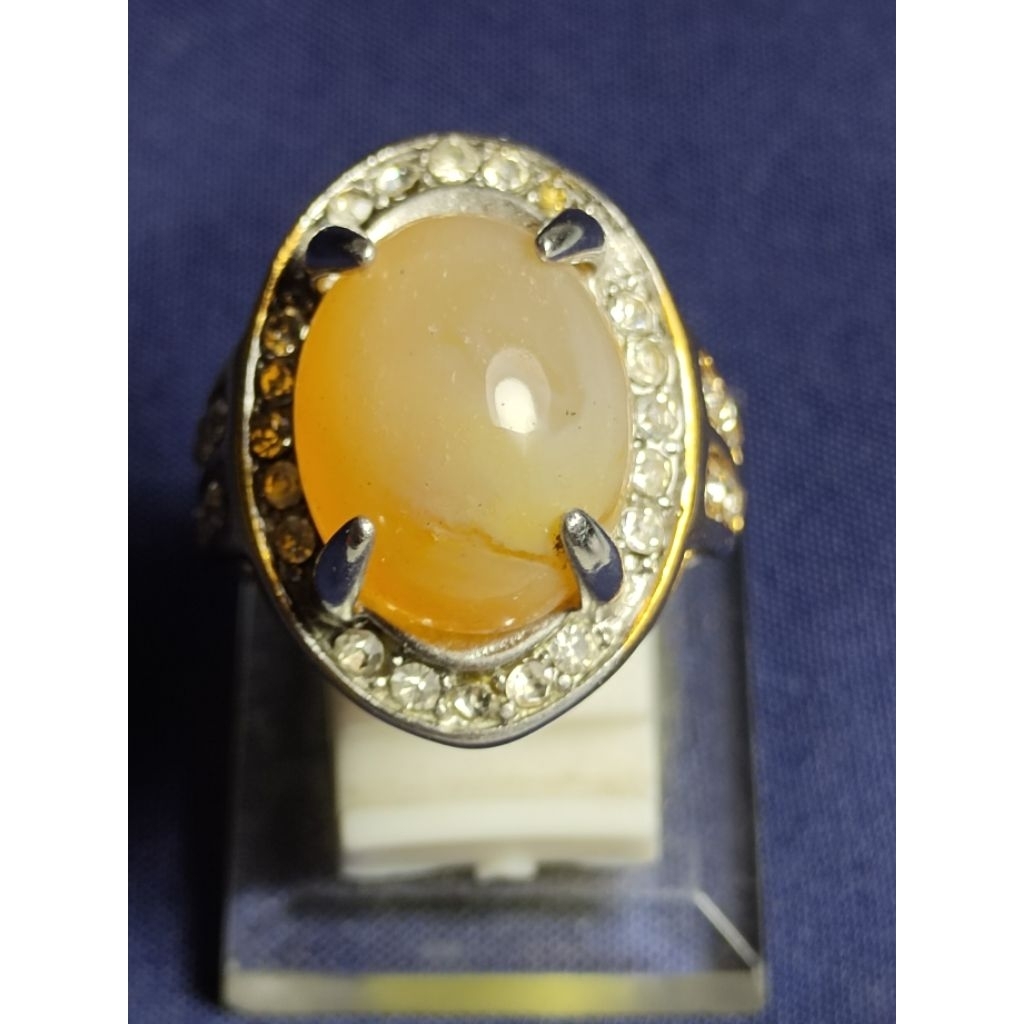 Natural Chalcedony / Batu Cempaka