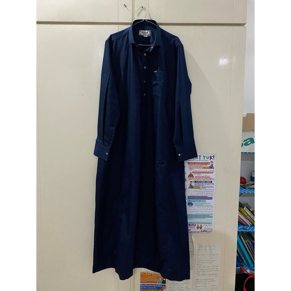 Preloved Thobe atau Gamis Pria warna Navy (detailnya ada di photo) Brand Arfan dulu belinya waktu um