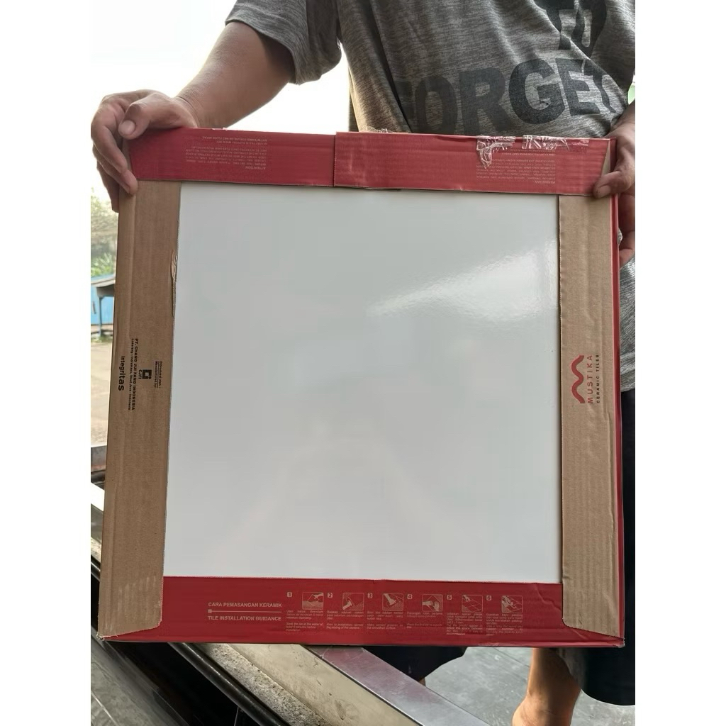 KERAMIK 50x50 PUTIH POLOS MUSTIKA