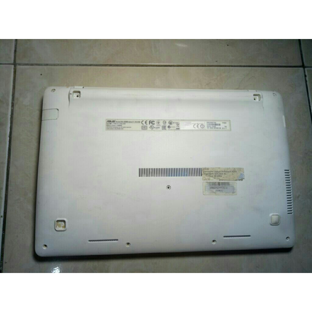 kesing notebook asus x200M