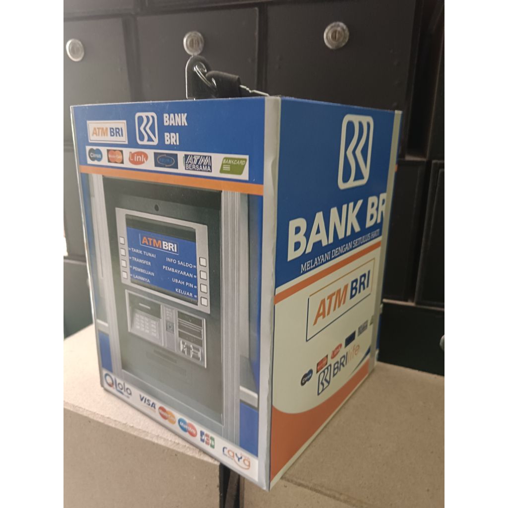 Celengan atm dengan kunci gembok ukuran besar