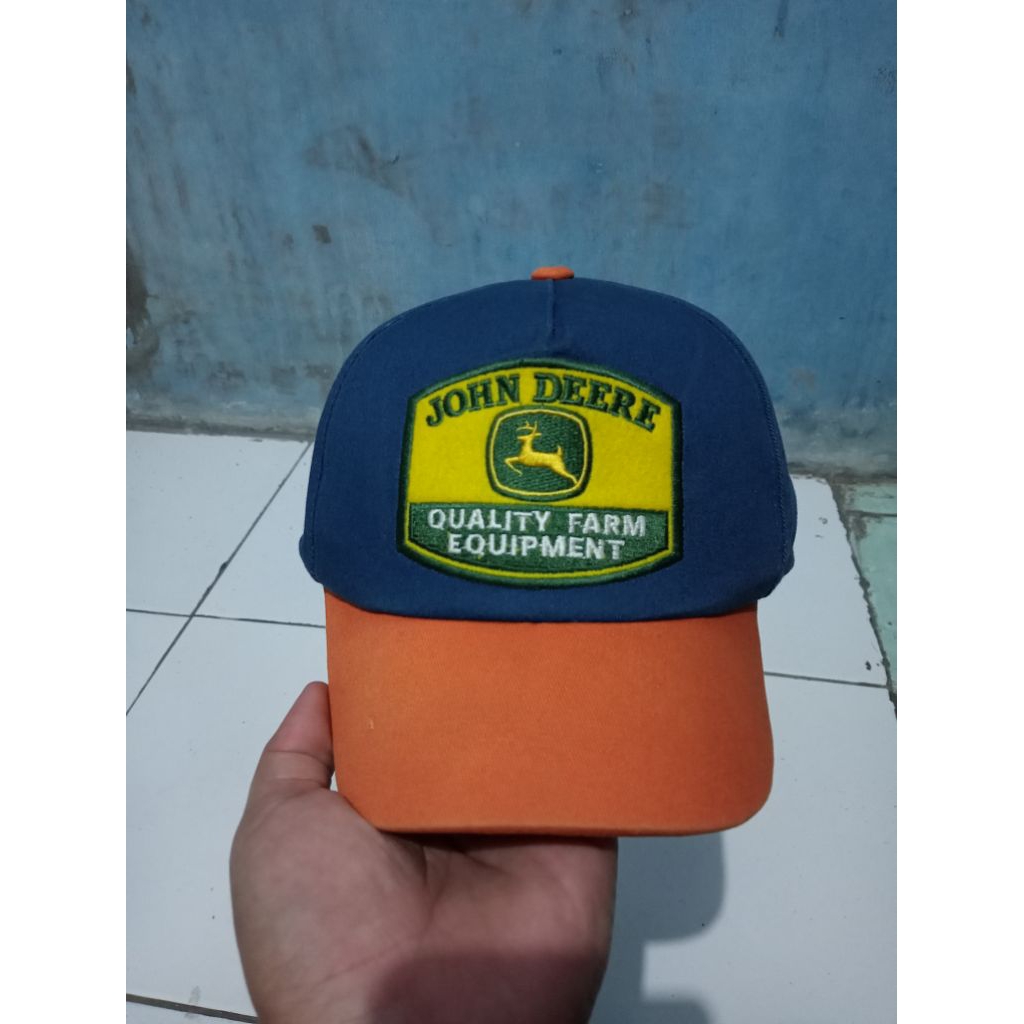 topi john deere
