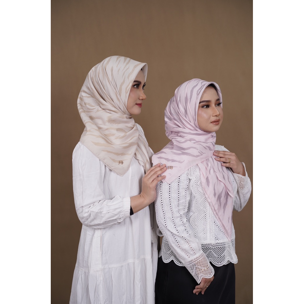 Hijab segiempat voal motif ( Leopard series )