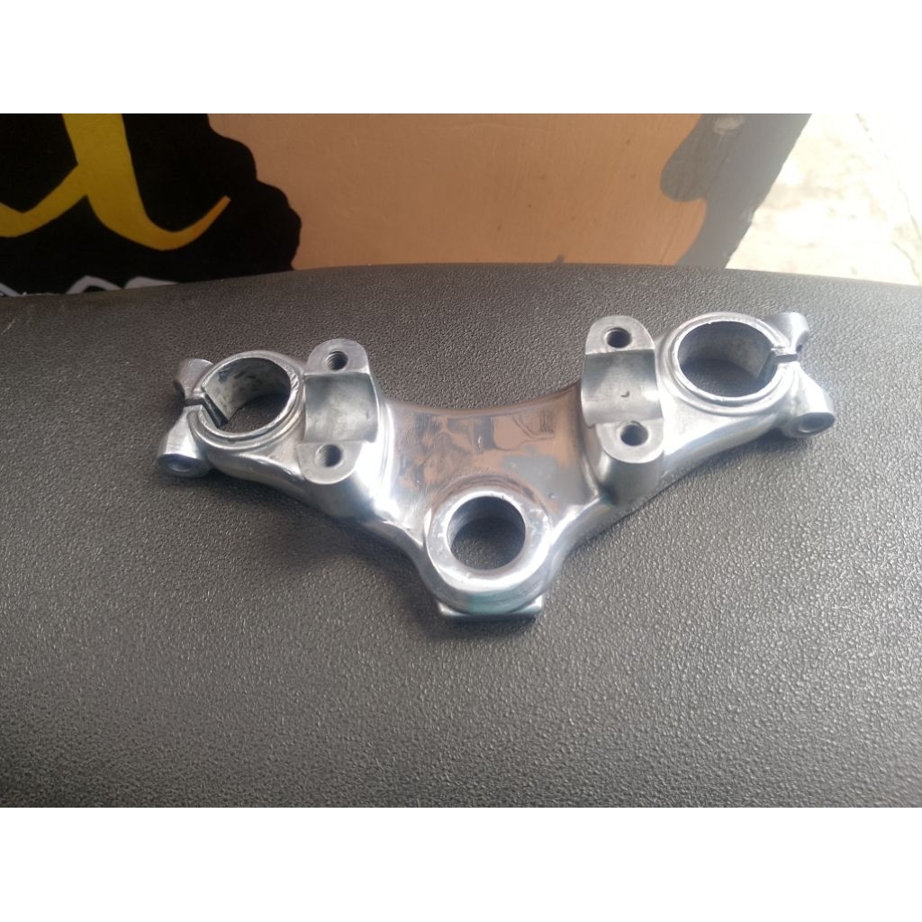 segitiga atas stang motor Yamaha RX special RX king lama original copotan motor sudah polish