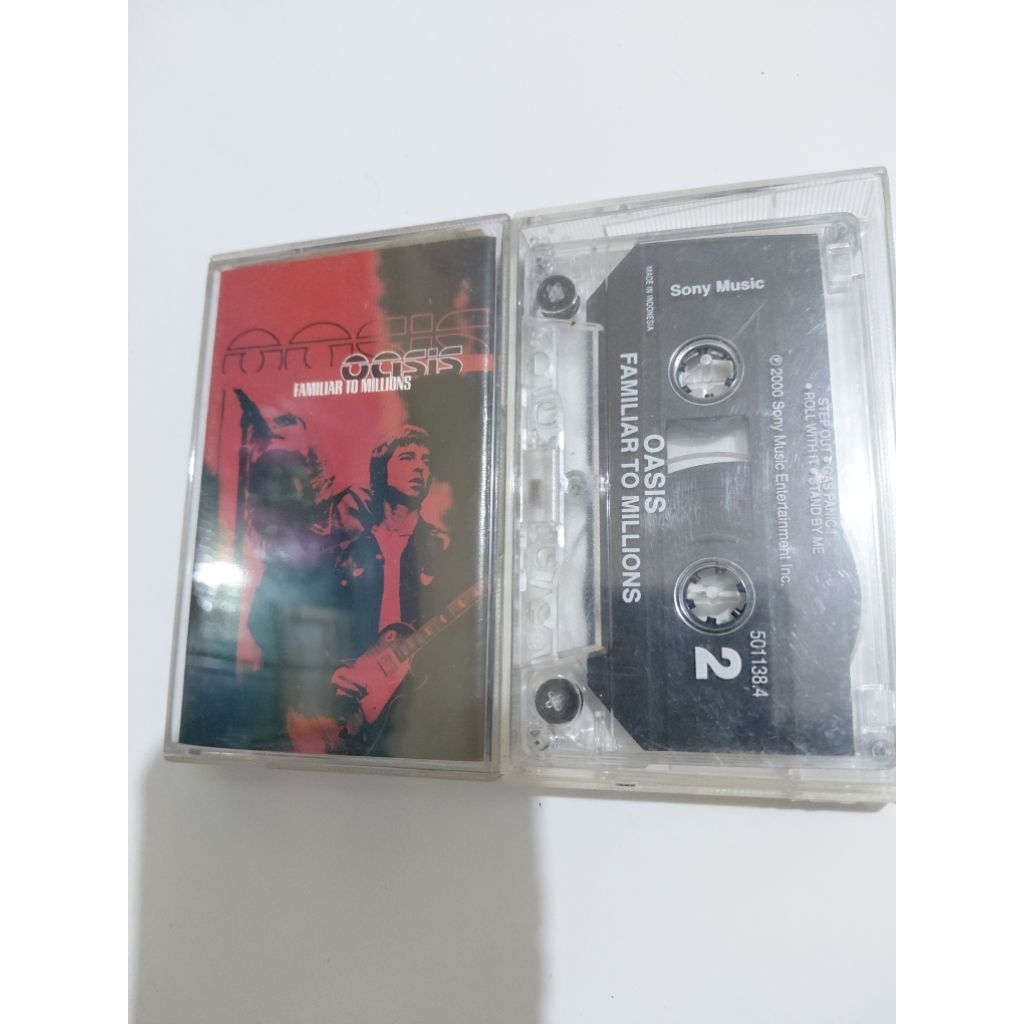 Kaset Oasis Familiar to Millions 2 Kaset