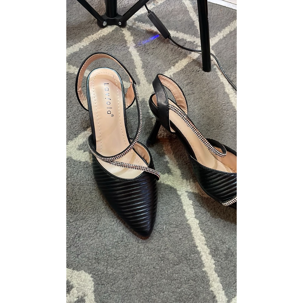 heels wanita // sandal wanita// sandal branded