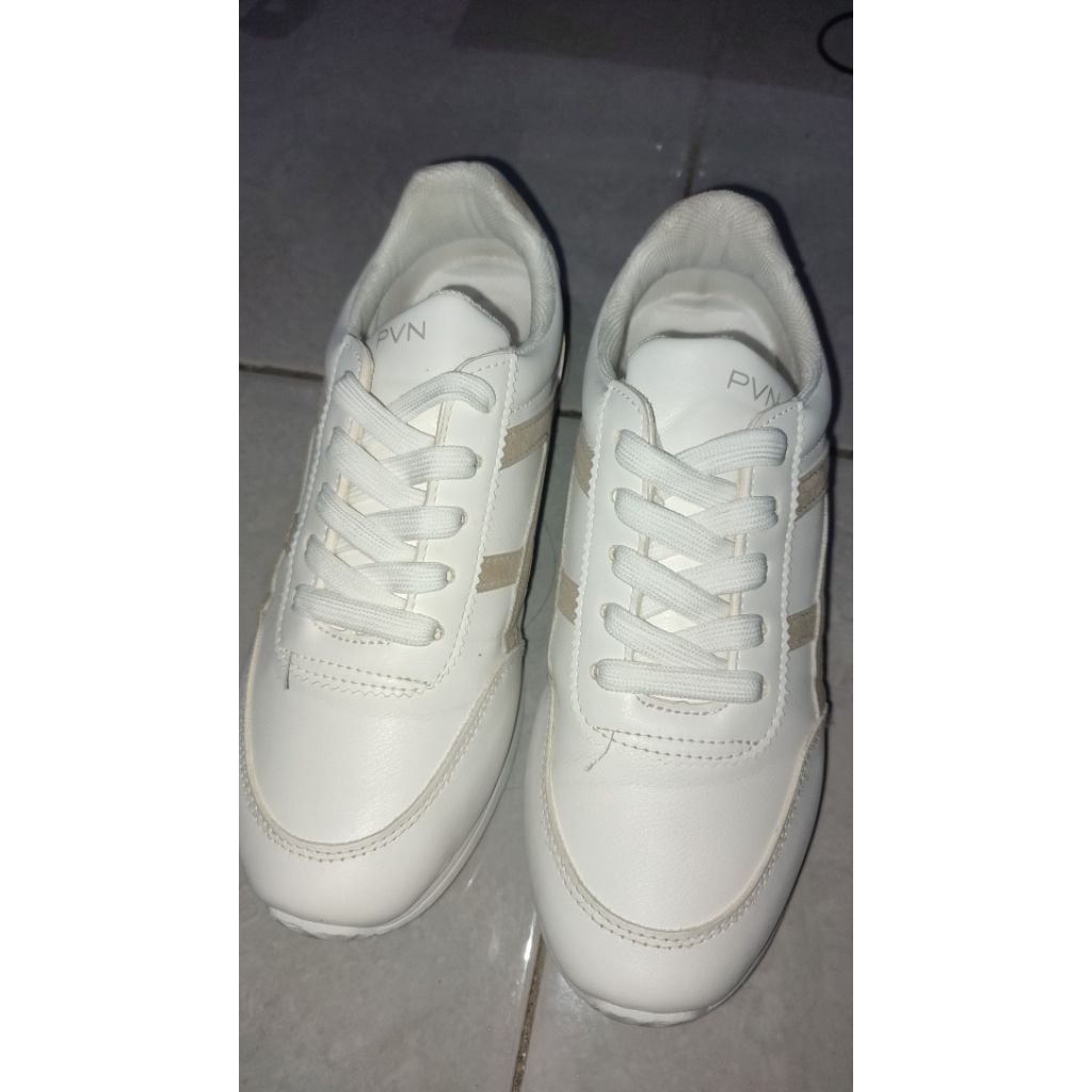 Sepatu PVN